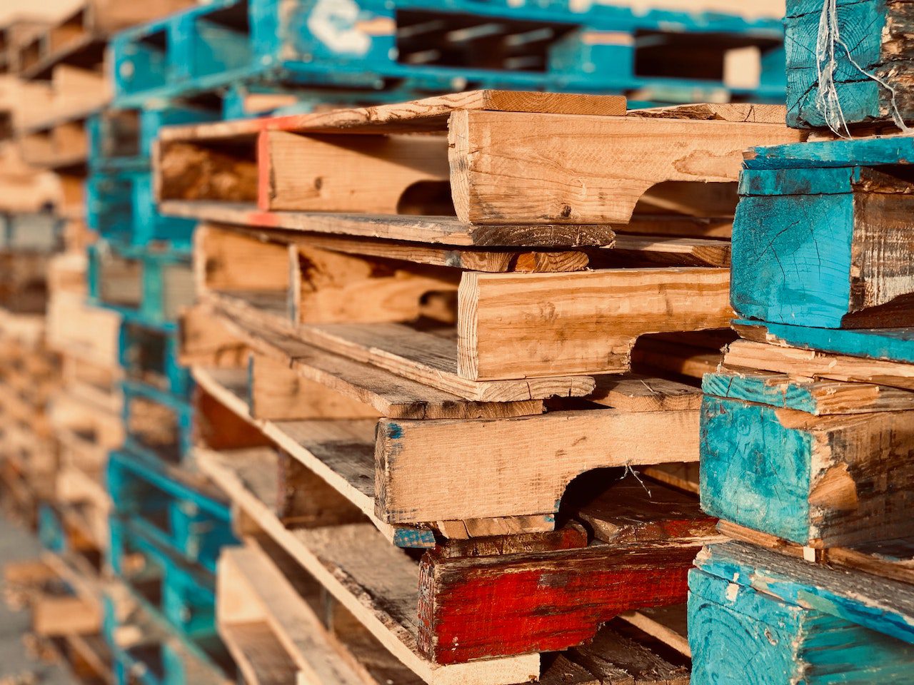 What Are Heat Treated Pallets (And Why Do Pallets Need To Be Heat Treated?)